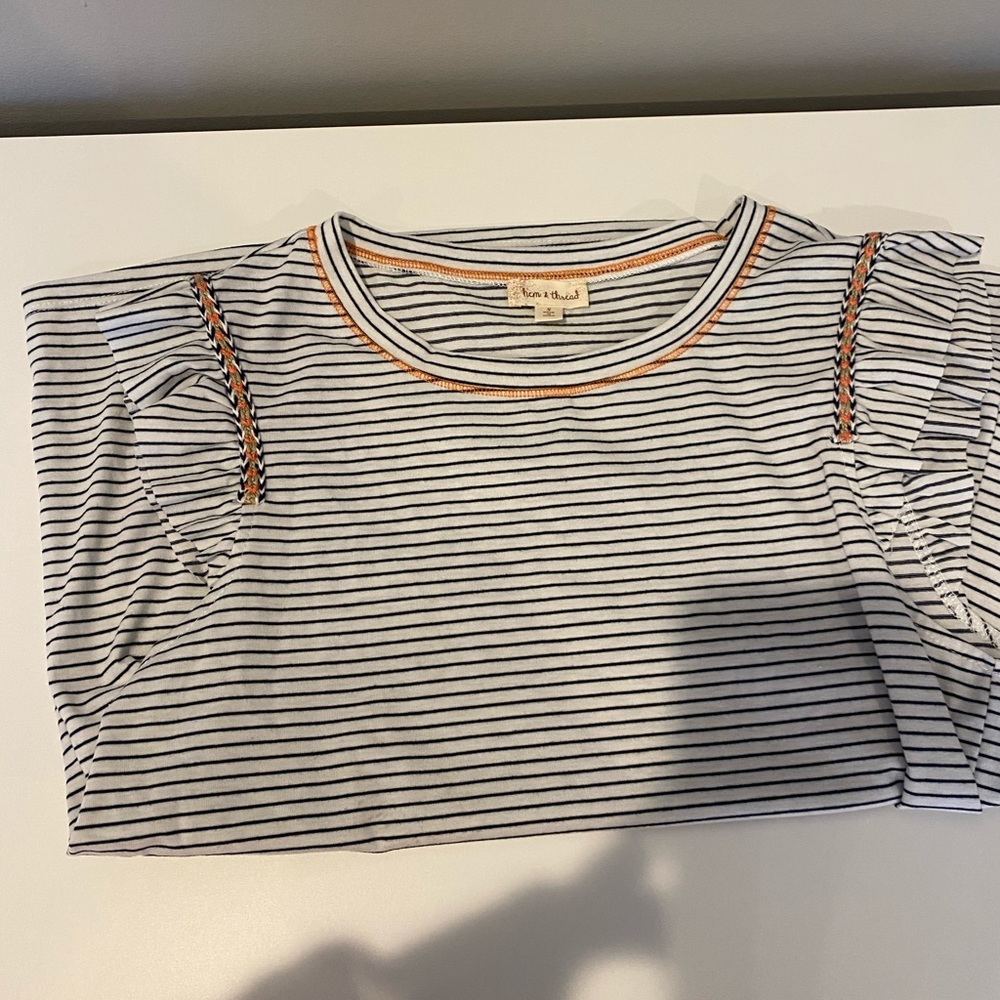 Super cute ruffle sleeve top!